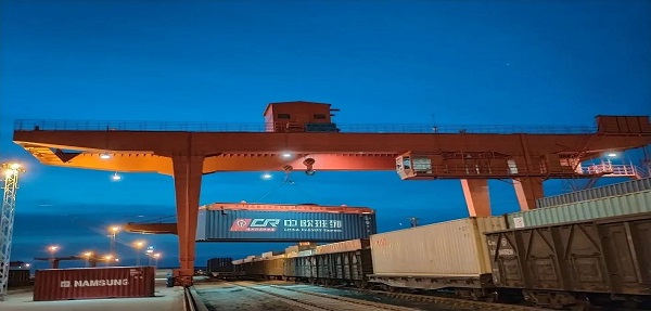 我国国际货运航空、中欧班列等增加明显，国际物流运行持续向好