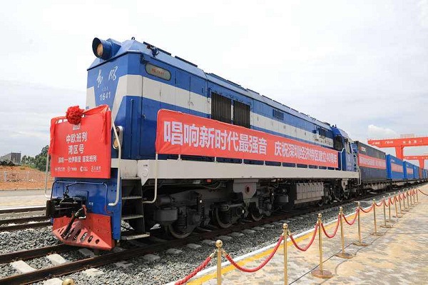 8月18日中国外运“湾区号”中欧班列深圳首发